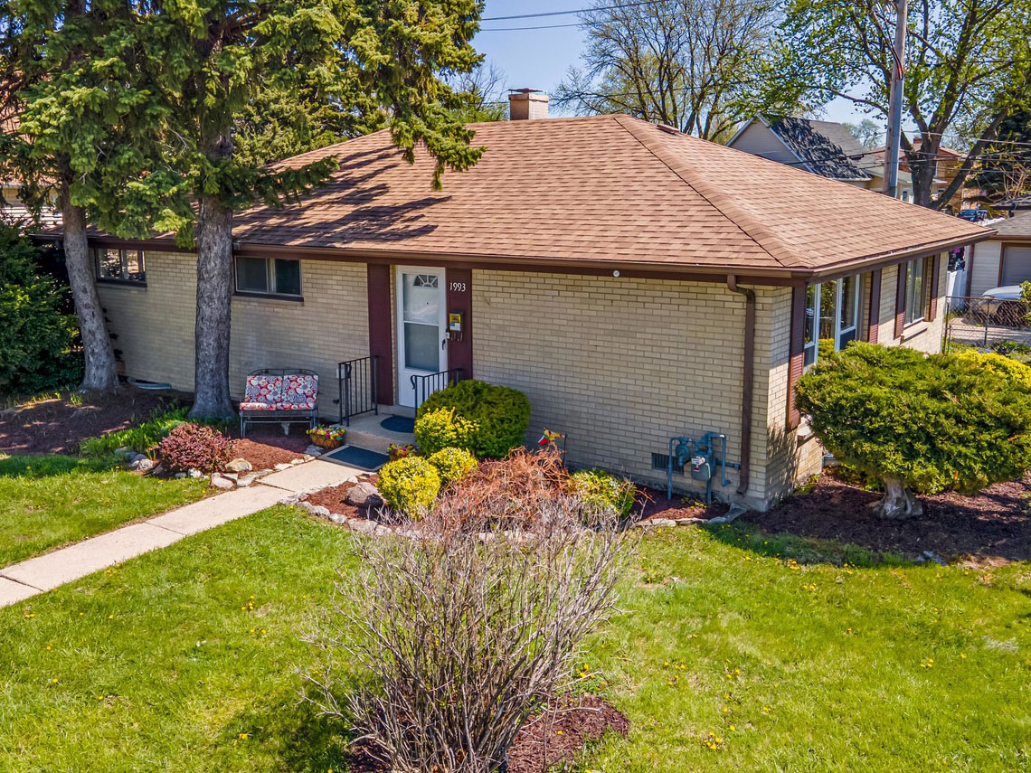 Photo of 1993 Deane St., Des Plaines, IL
